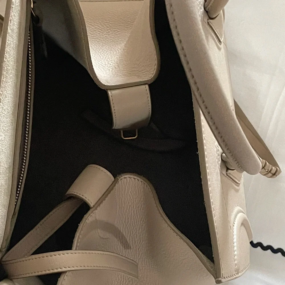 Celine large nude tote bag! - Picture 6 of 10